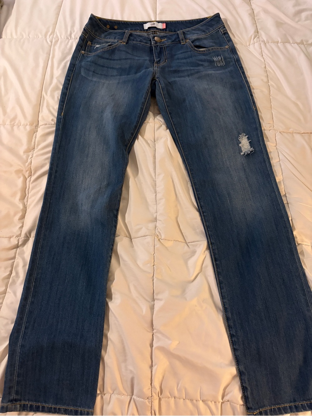Cabi Jeans Women's Size 4 Slim Boyfriend
Distressed Denim Blue Jeans